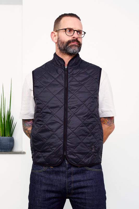 Baracuta - Quilted Vest Black (vorne geschlossen)