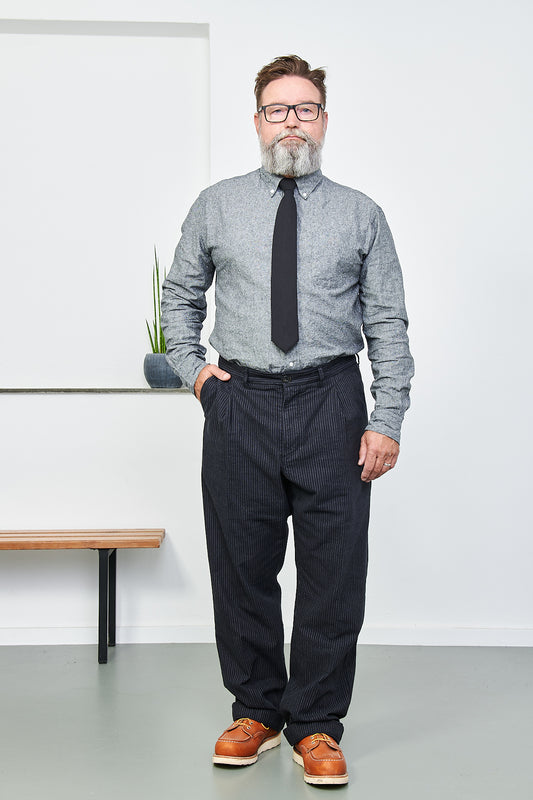 Hansen / Pleated Wide Cut Trouser / Black Pinstripe (Micha Style view)