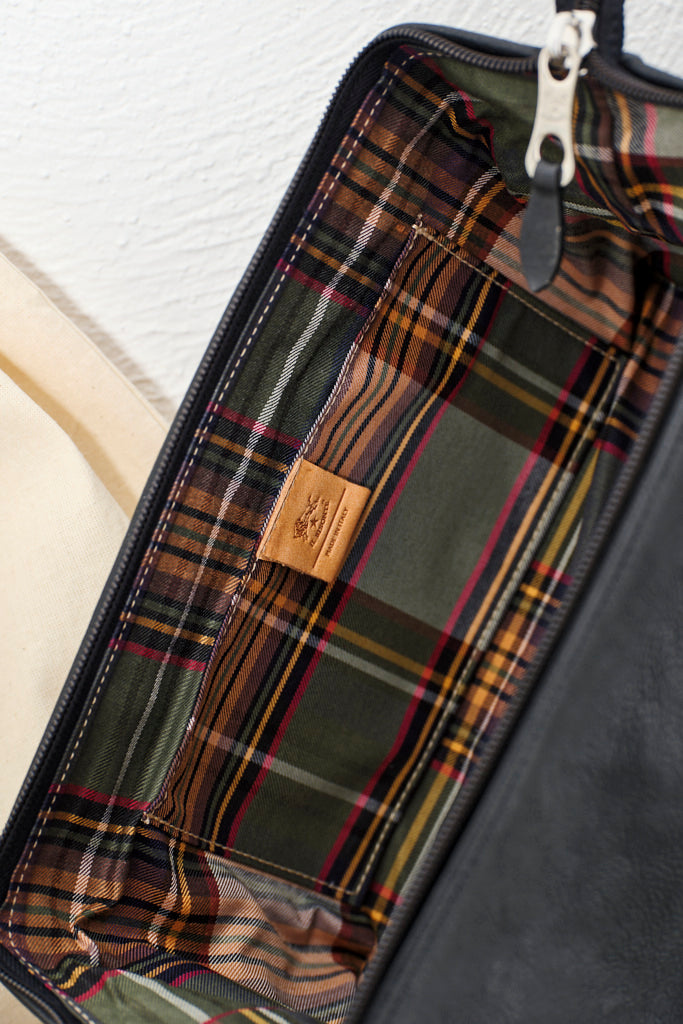IL BISONTE - Beauty CASE CLASSIC | black