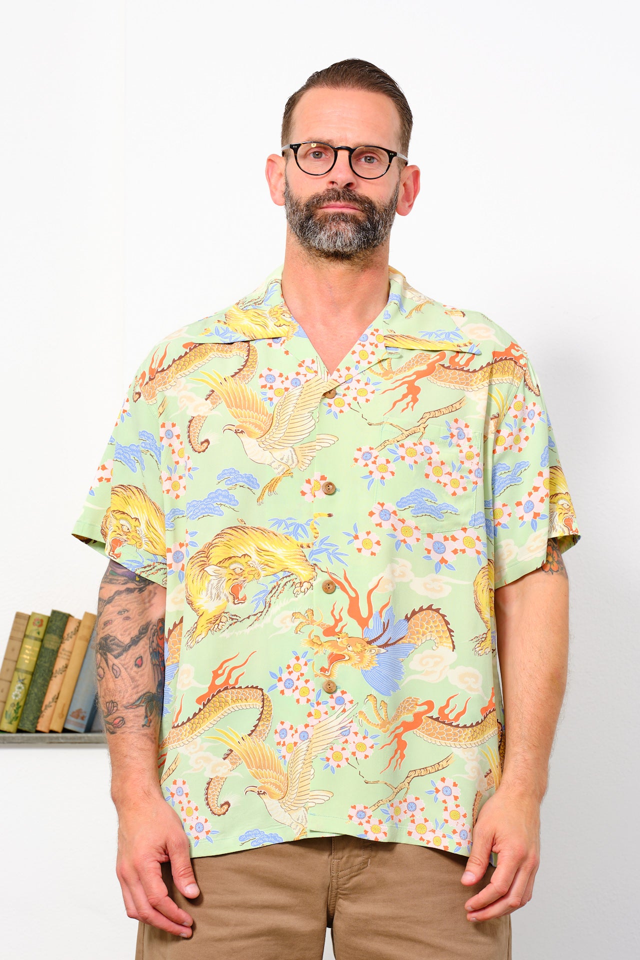 SUN SURF - Aloha Shirt "The Triangular Fight" | green