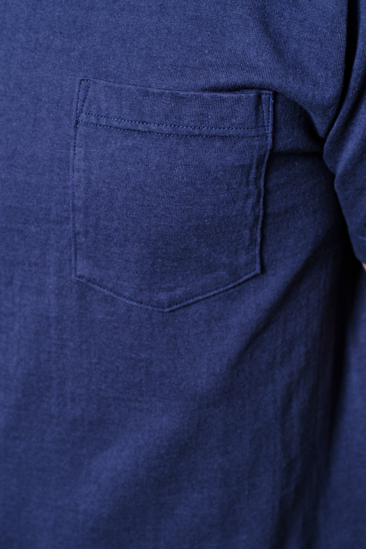 Whitesville Pocket T-Shirt - Navy (Detail Pocket)